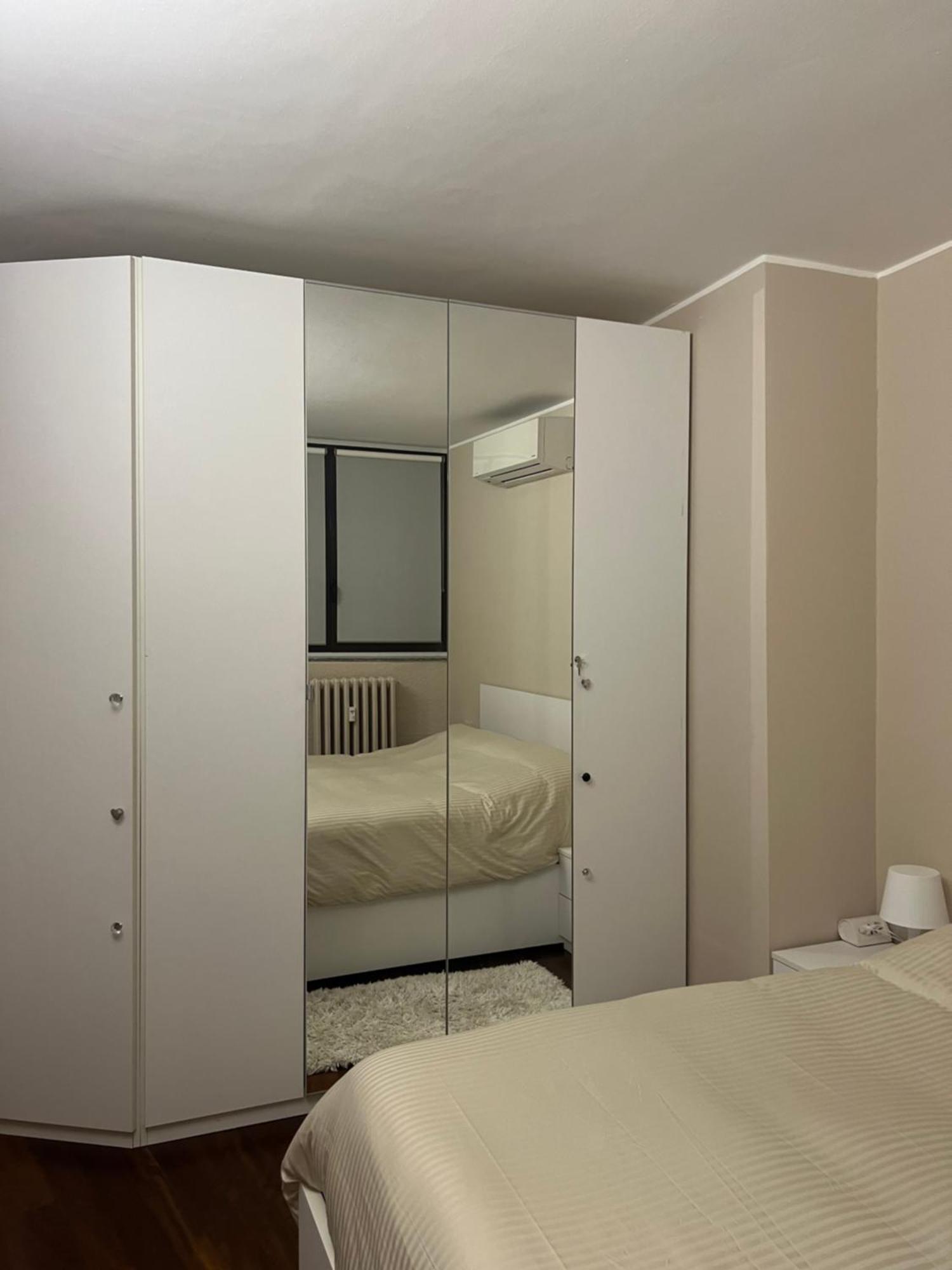 Tevere 20 House Monza Szoba fotó